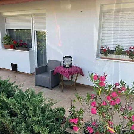 Marianna Apartman- *